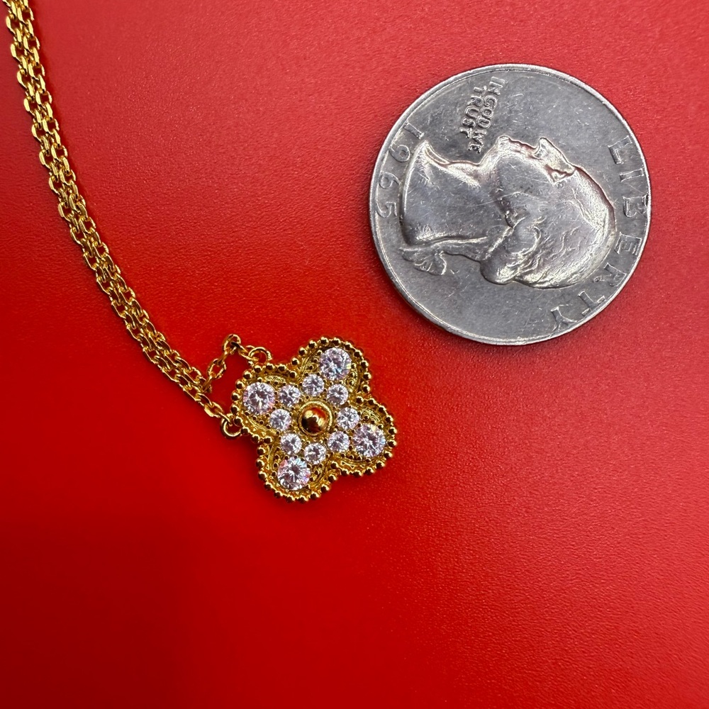 Gold Tone Floral Pendant Necklace - Classic Women's Jewelry